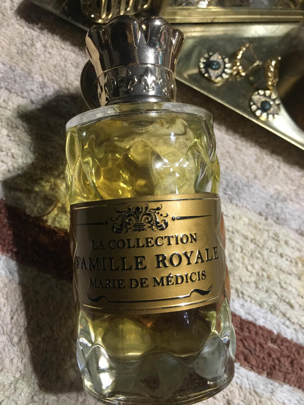 Духи Marie De Medicis от 12 Parfumeurs Francais